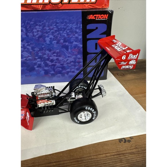 Kenny Bernstein Bud King Racing 1:24 NHRA 2000 Racing Champions Authentics - Picture 7 of 7